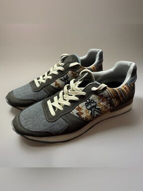 inkkas Gray and Cream Patterned Men's Sneakers with Brown Accents